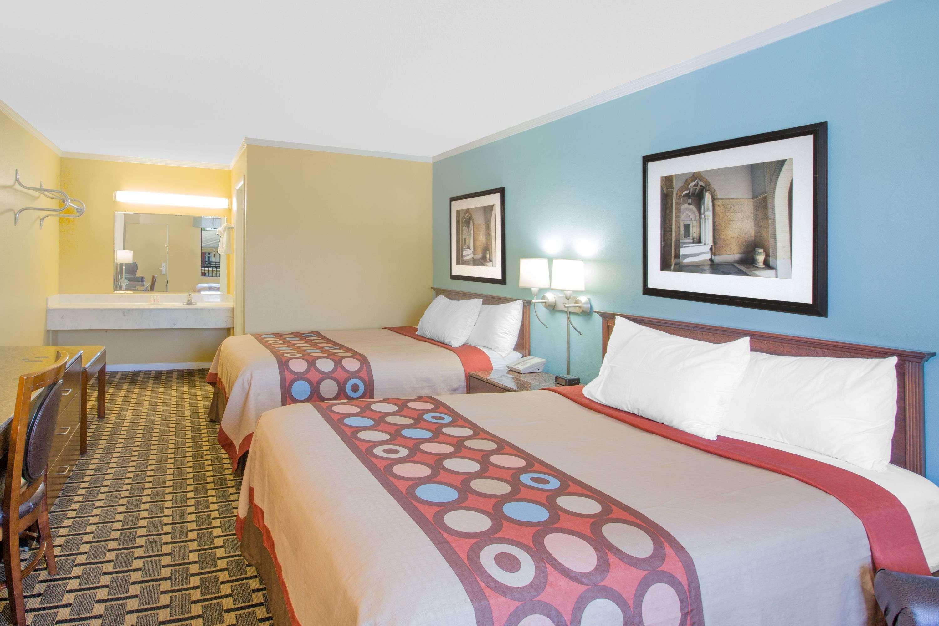 Super 8 By Wyndham Jasper Hotel Exterior foto