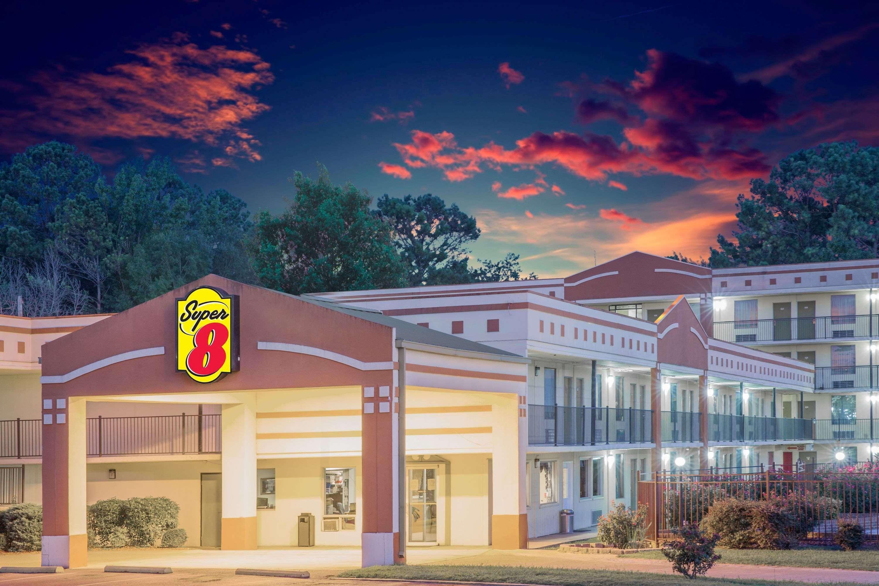 Super 8 By Wyndham Jasper Hotel Exterior foto