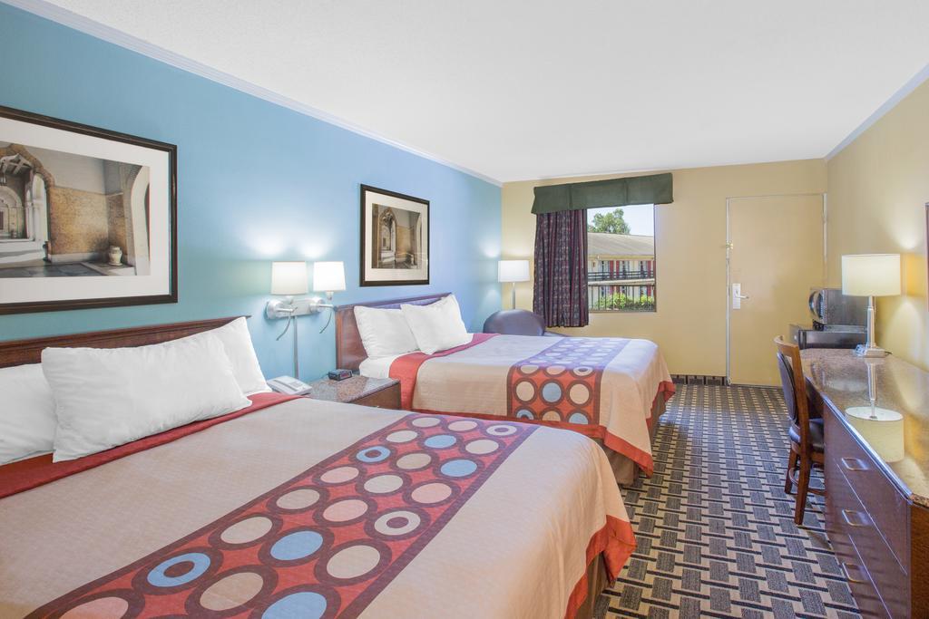 Super 8 By Wyndham Jasper Hotel Exterior foto